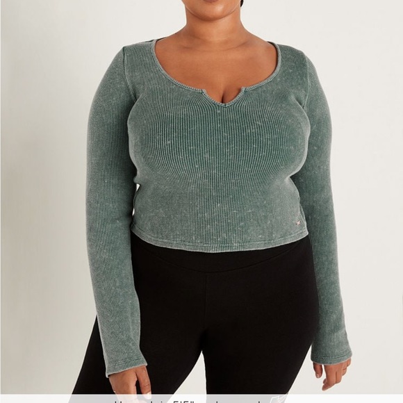 PINK Victoria’s Secret Cropped Thermal Long Sleeve Top - Picture 1 of 4